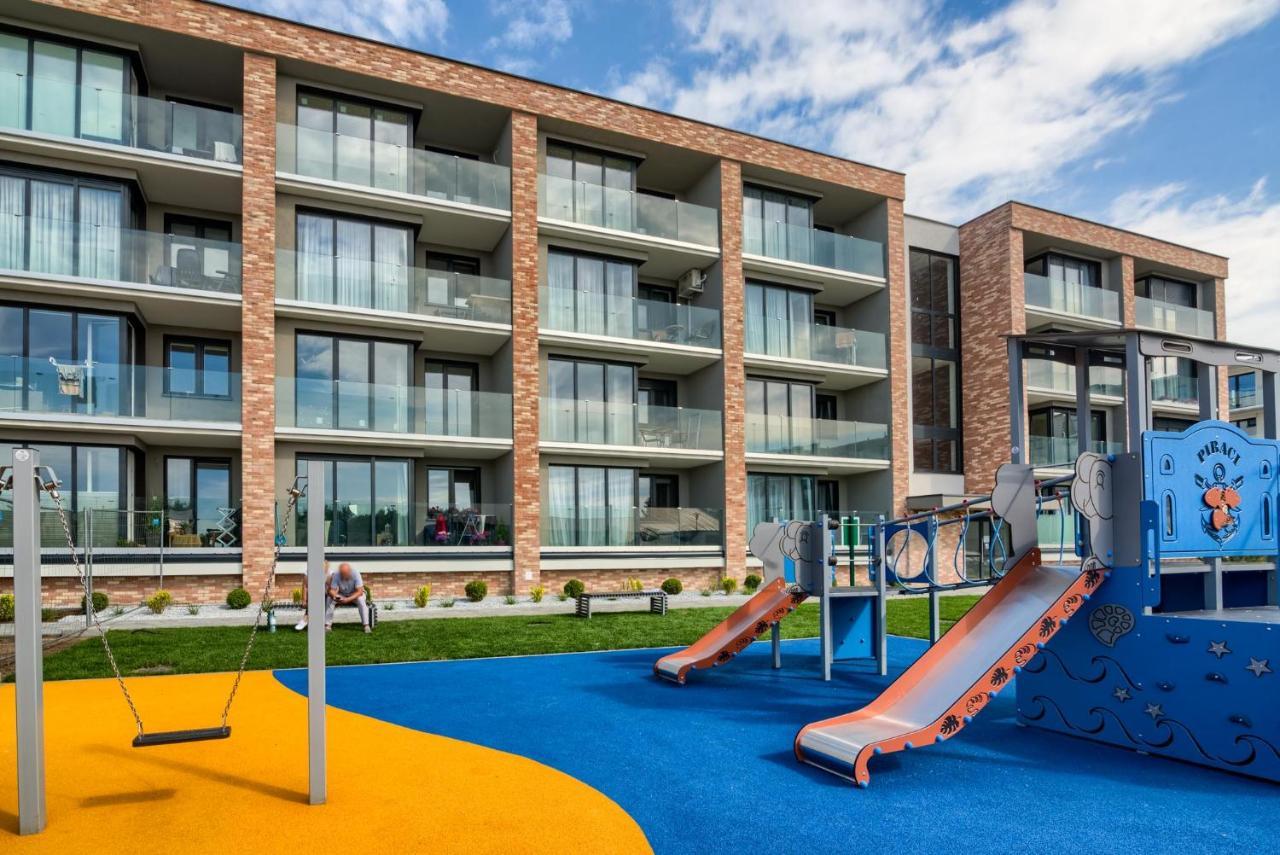 Apartament Czarna Perla Z Garazem 7 E Perlowa Przystan - Holiday City Колобжег Екстериор снимка